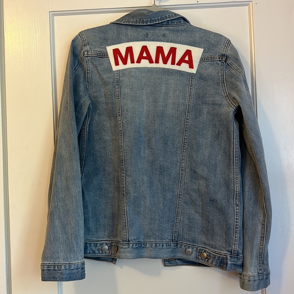 Ingrid & Isabel Mama Denim Jacket - Small